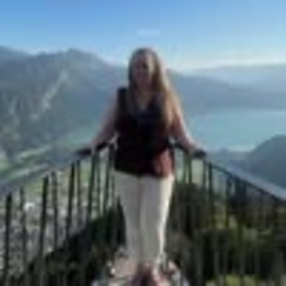 Meet your Posher, Denise
